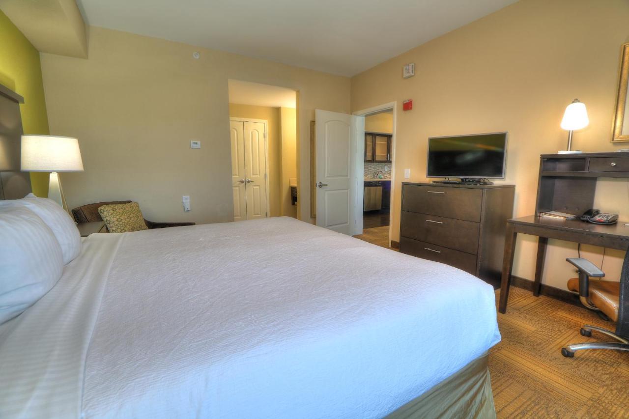 One-Bedroom Suite Full Kitchen Sofa Bed,1281470299:JPEG