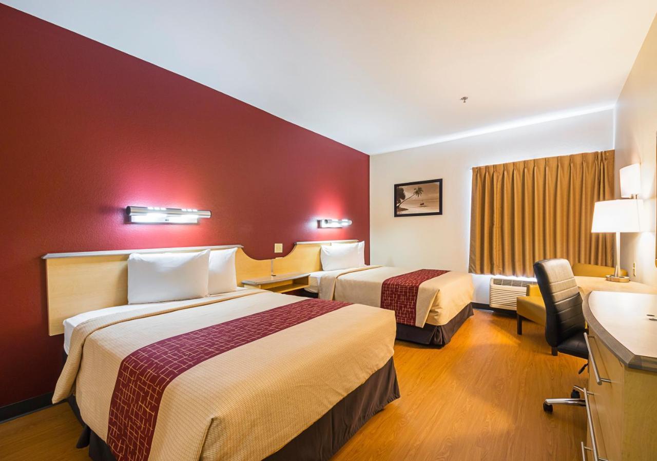 Double Room with Two Double Beds - Non-Smoking