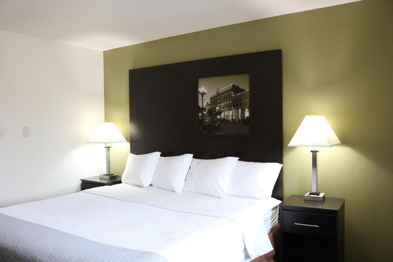 King Room - Non-Smoking,1218381895:JPEG