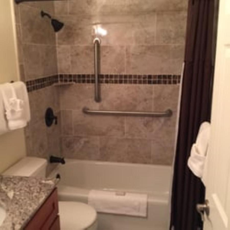 Deluxe One-Bedroom Apartment,1083573391:JPEG