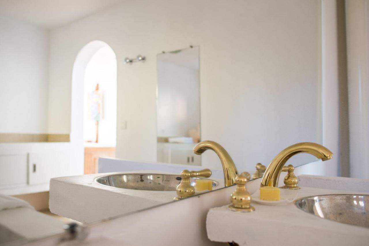 Family Room with Mountain View,1124547750:JPEG