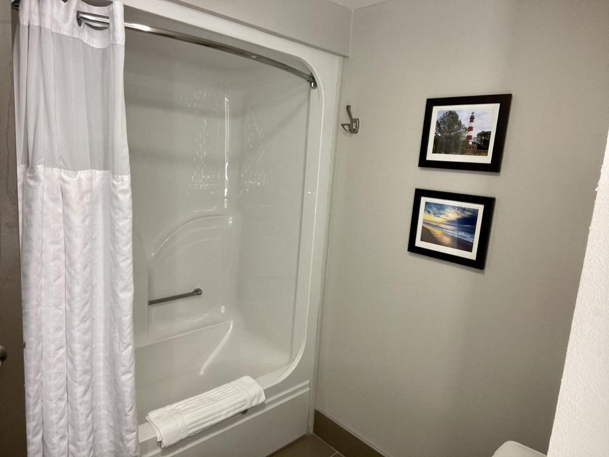 Deluxe View King Suite,1132522413:JPEG