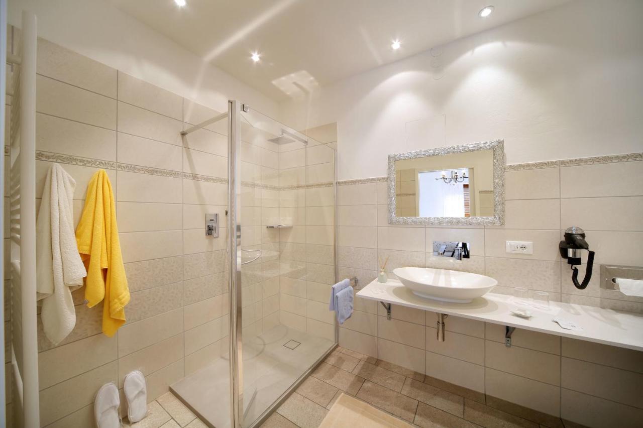 Queen Room,1152584304:JPEG