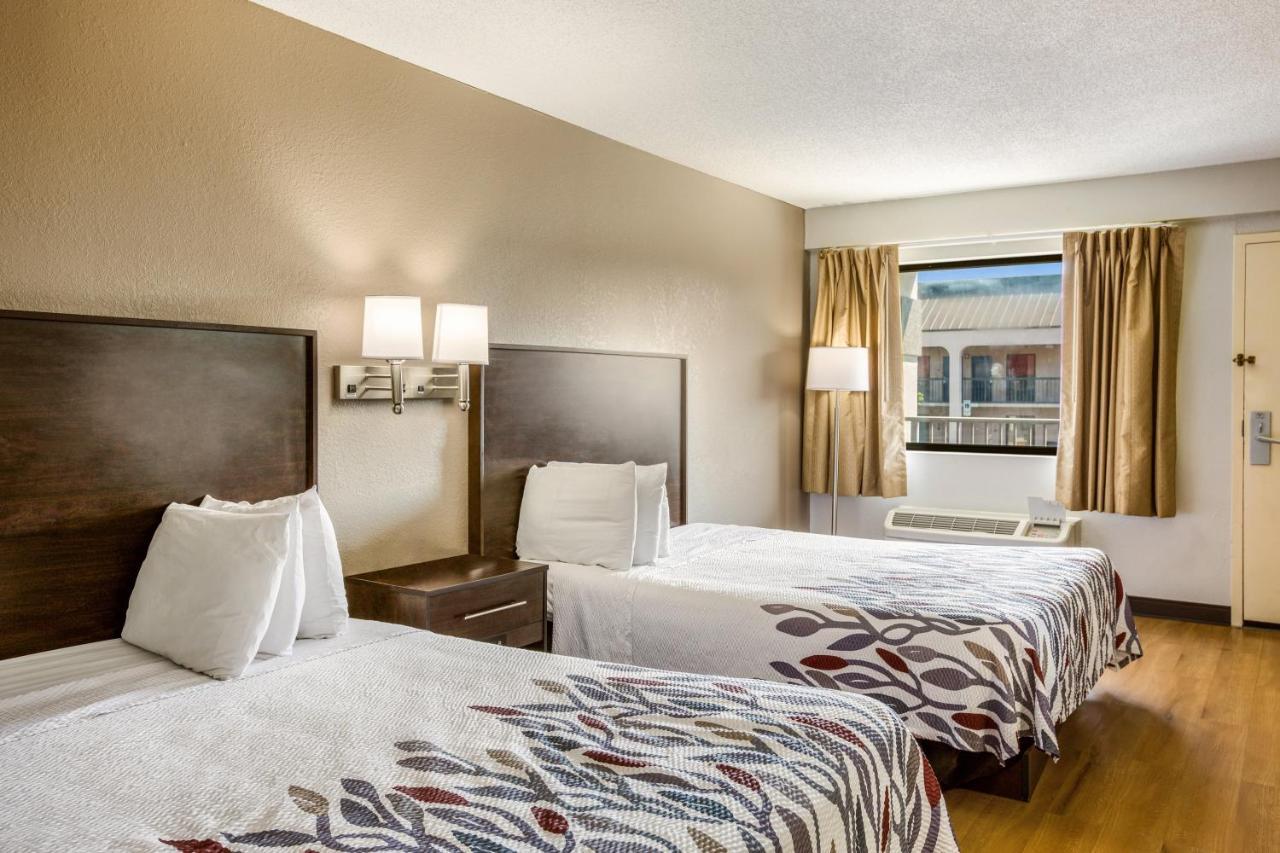 Deluxe Room with Two Queen Beds Non-Smoking