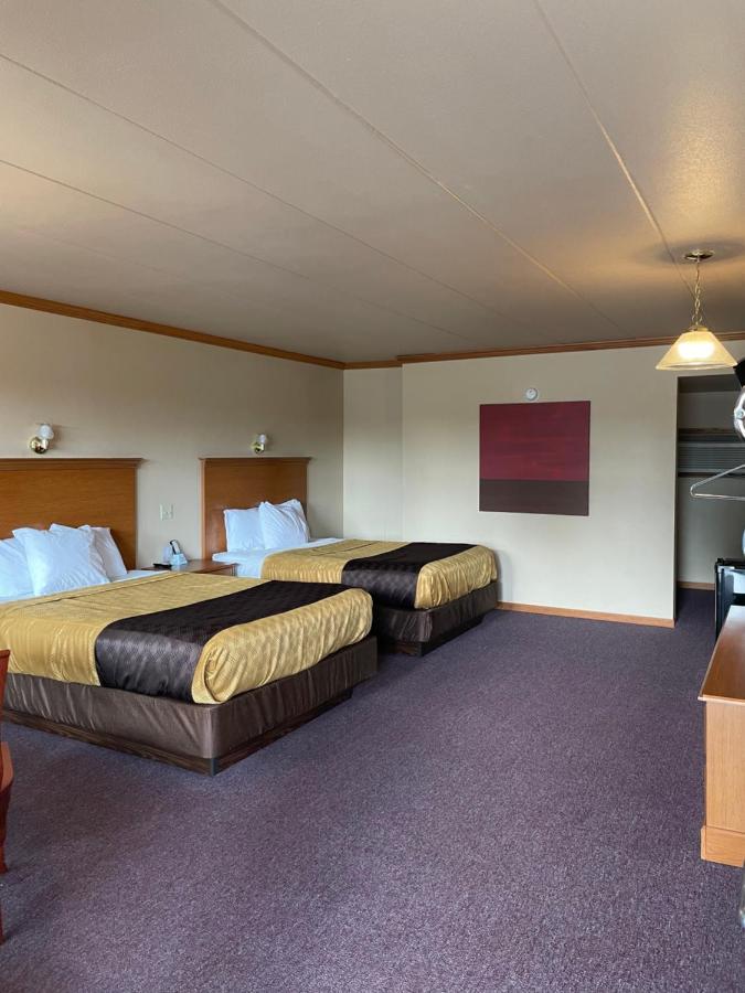 Queen Room with Two Queen Beds