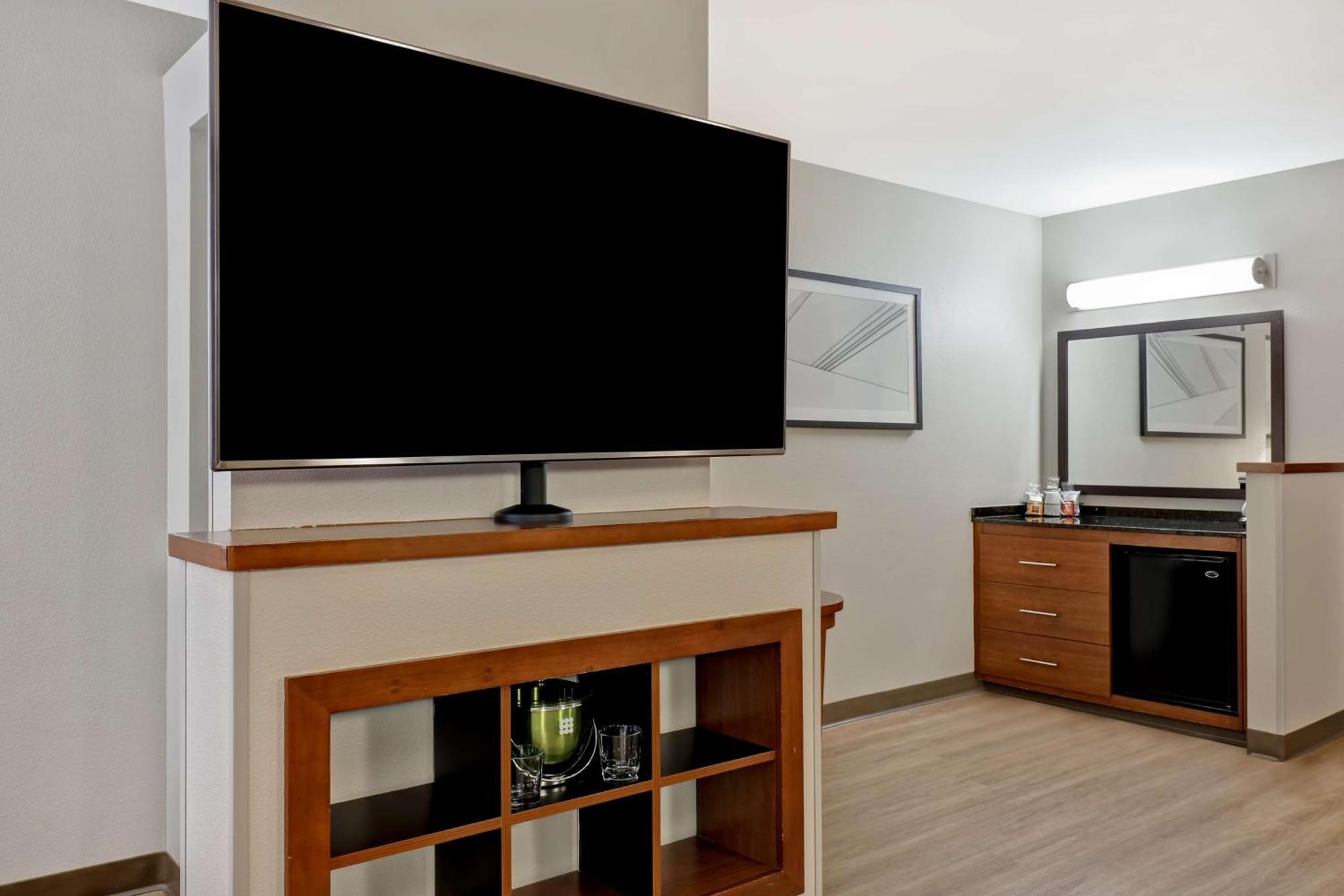 King Room with Sofa Bed