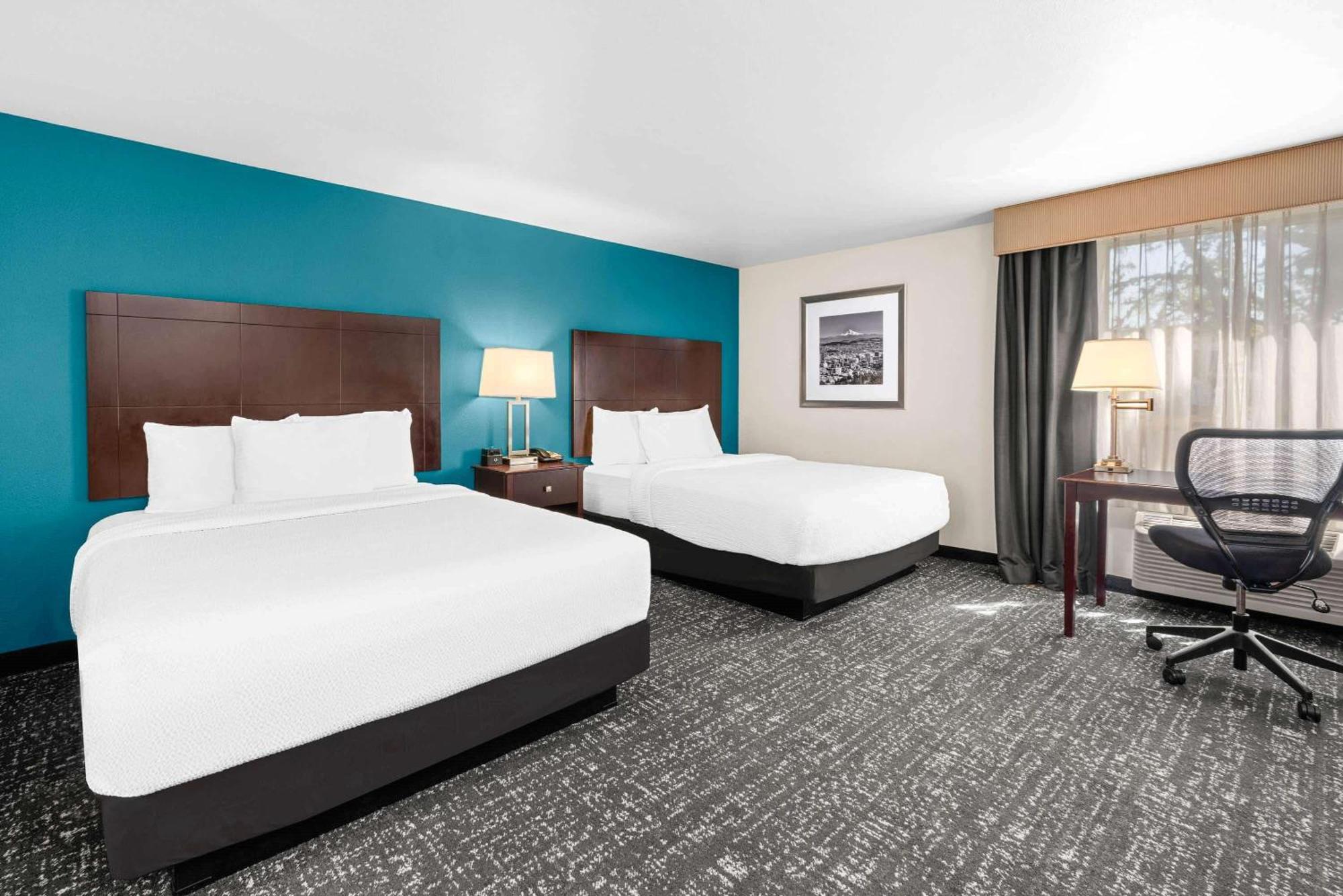 Deluxe Suite Two Queen Beds Non-Smoking