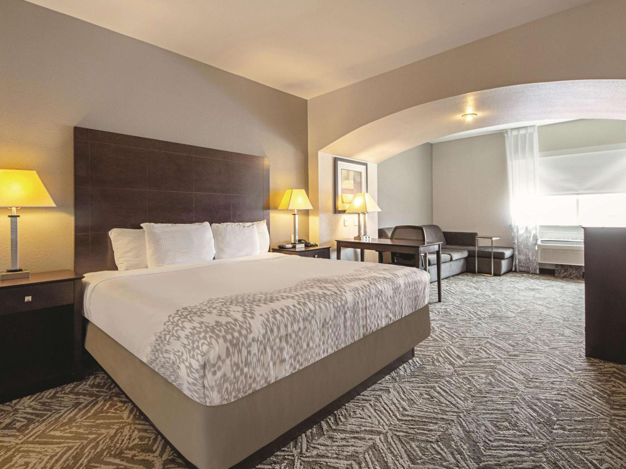 Executive King Room,1211244835:JPEG