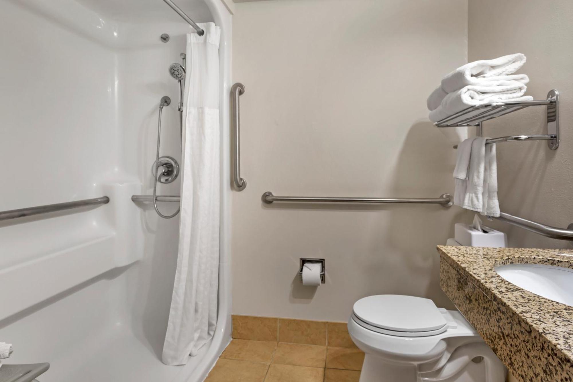 King Room - Accessible/Non-Smoking,1219388740:JPEG