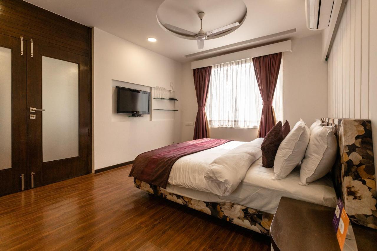 Deluxe Room with King Bed