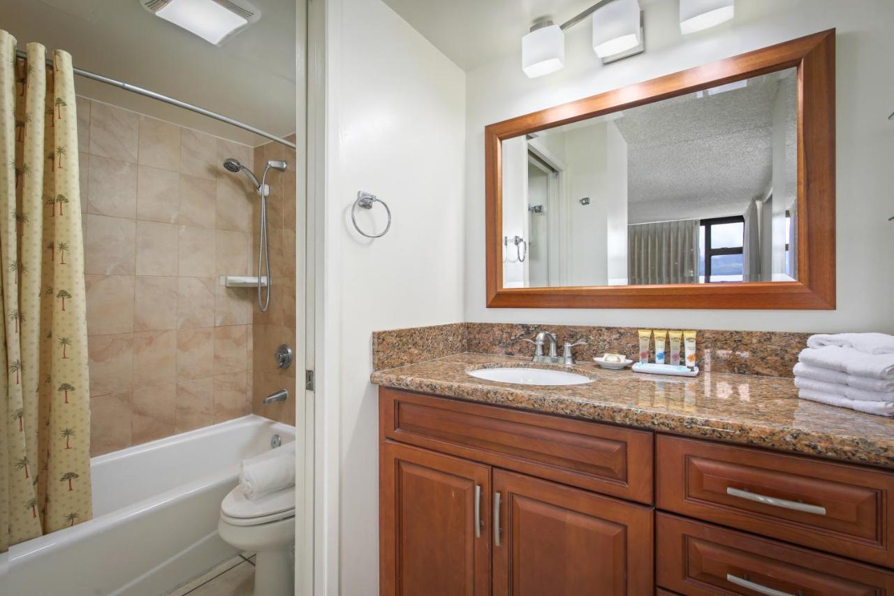 One-Bedroom Suite with Mountain View,1252029232:JPEG