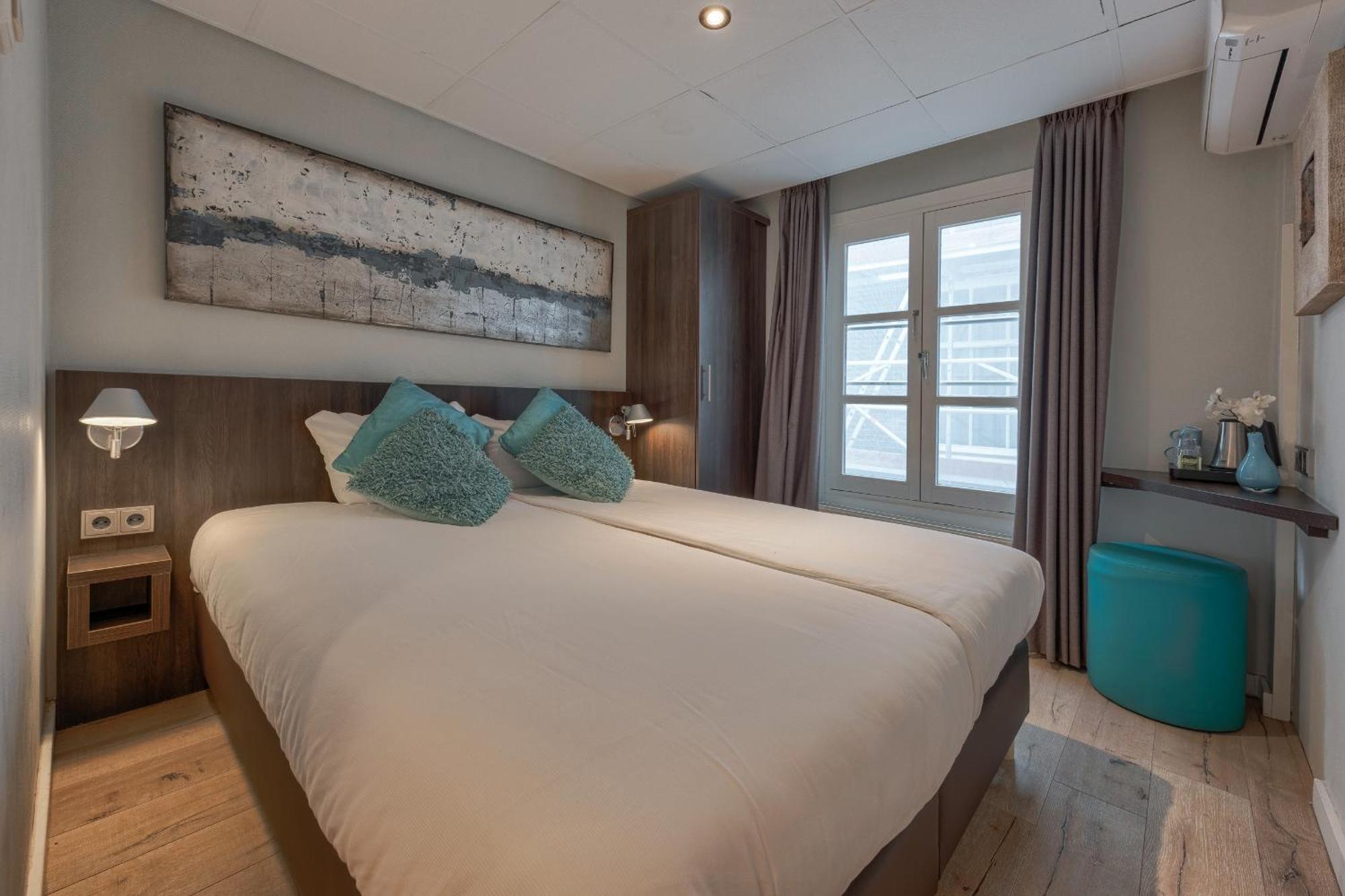 Economy Double Room,1275418204:JPEG