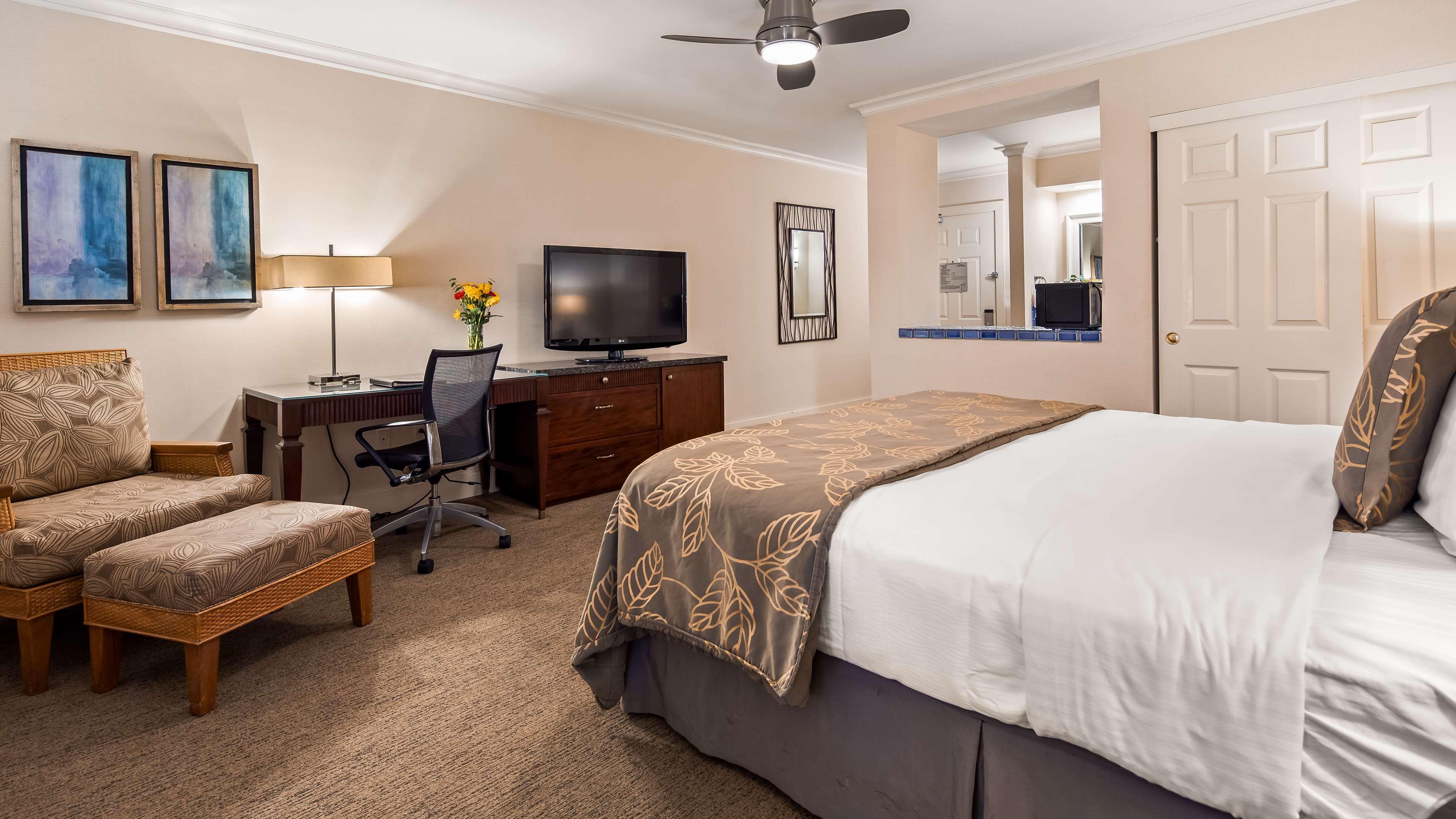 Deluxe King Room Water View,1349911972:JPEG