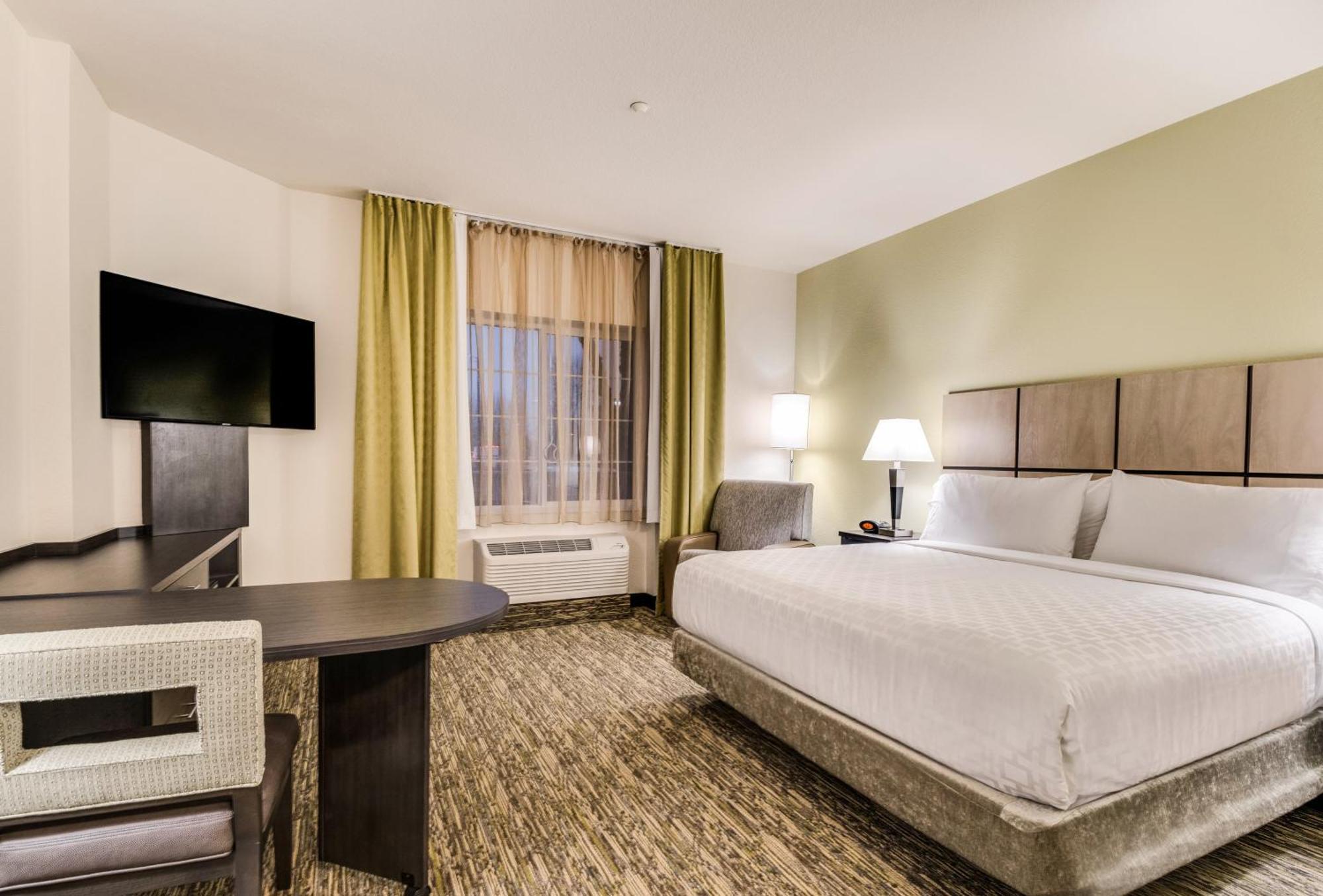 King Studio Suite