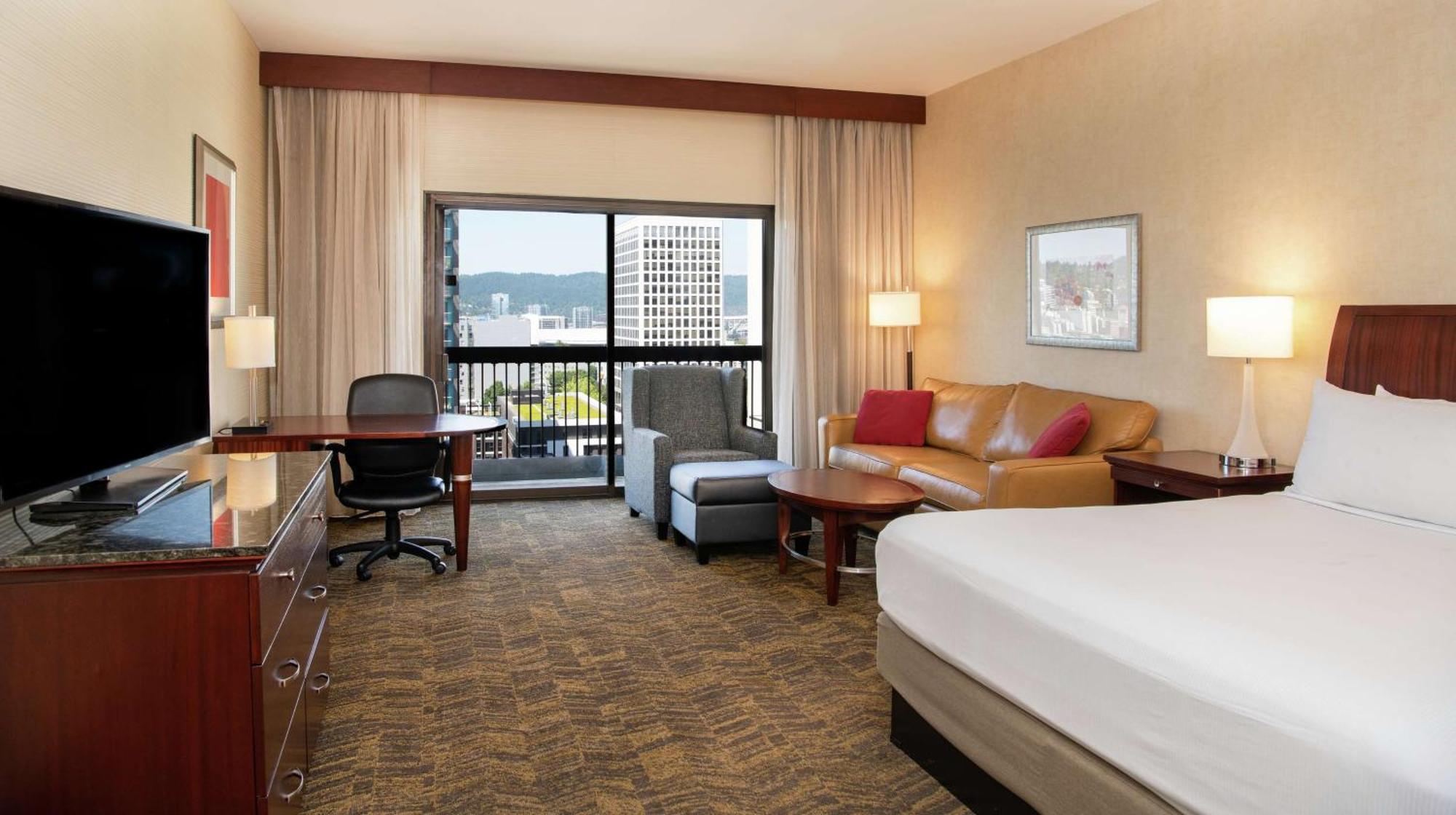 Superior King Room with Sofa Bed,1275978673:JPEG