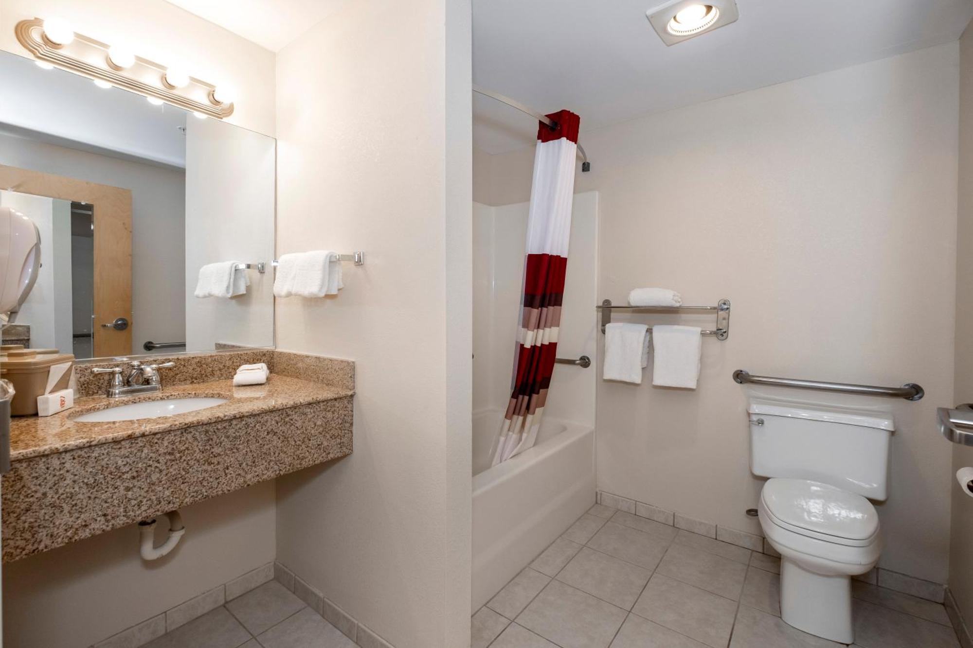 Deluxe Room with One Double Bed Disability Access Smoke Free,1276475299:JPEG