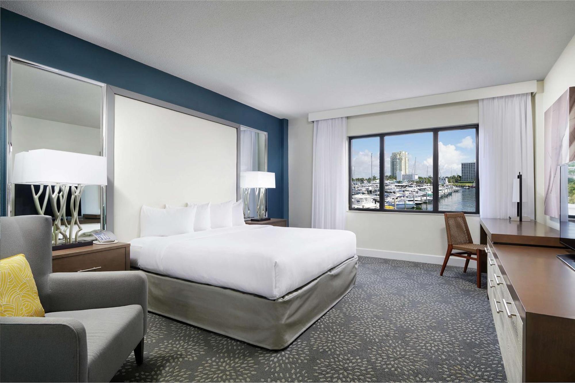 King Room One King Bed Marina View Marina Building,1276593442:JPEG