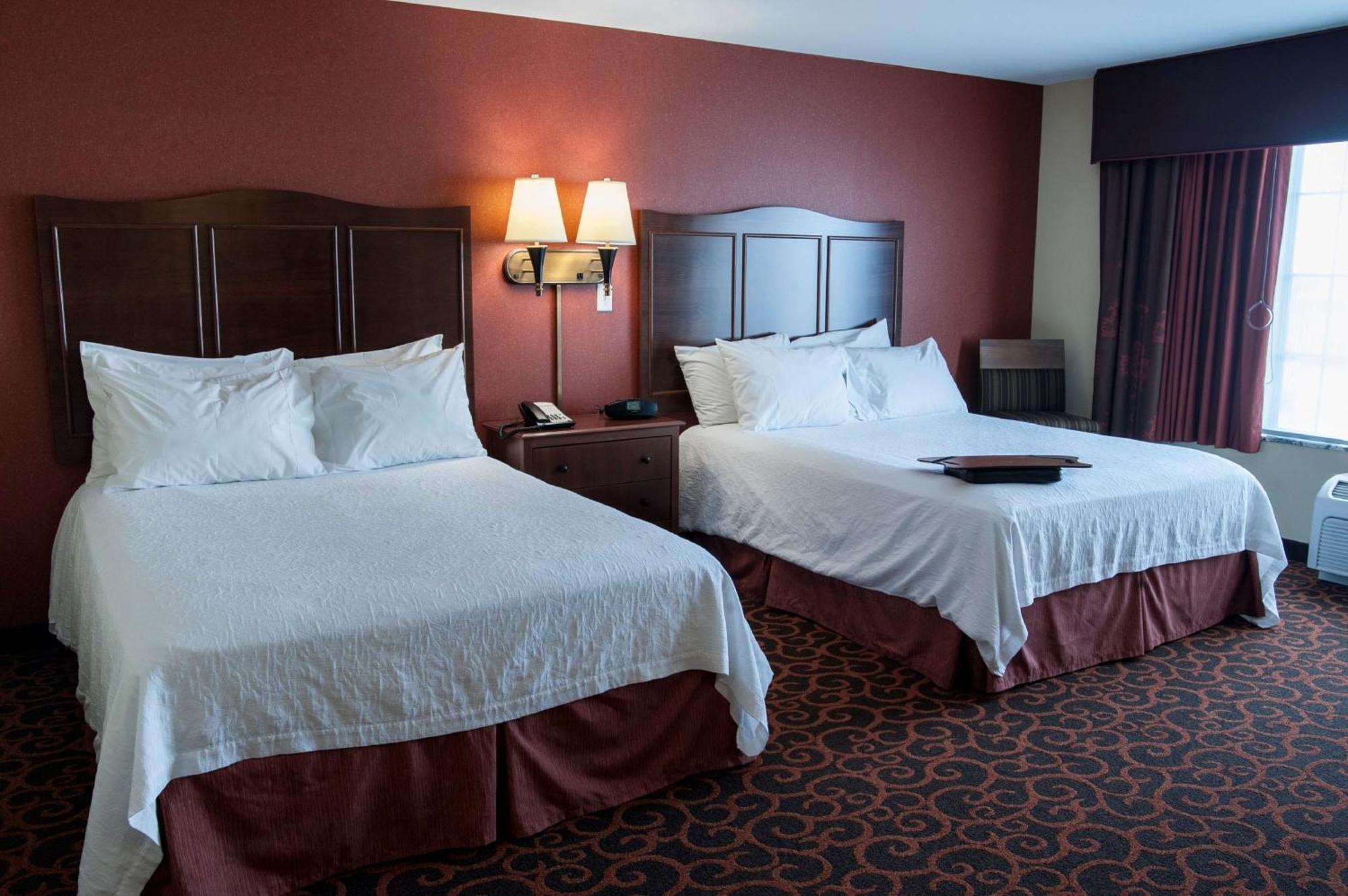 Room with Two Queen Beds - Non-Smoking,1551406807:JPEG