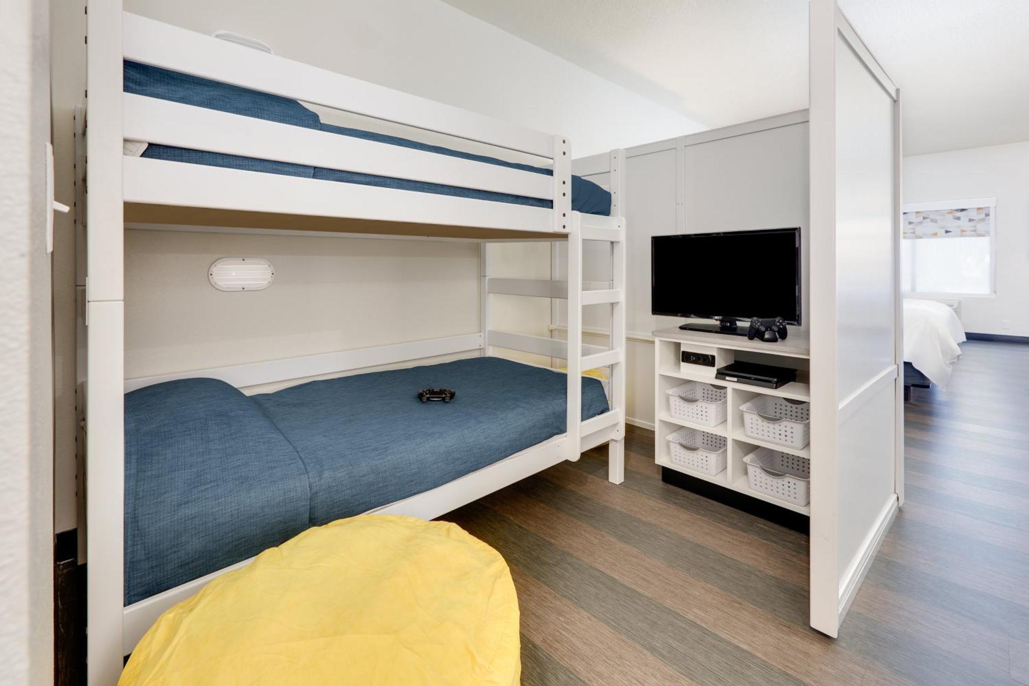 King Suite One Bunk Bed,1280652094:JPEG