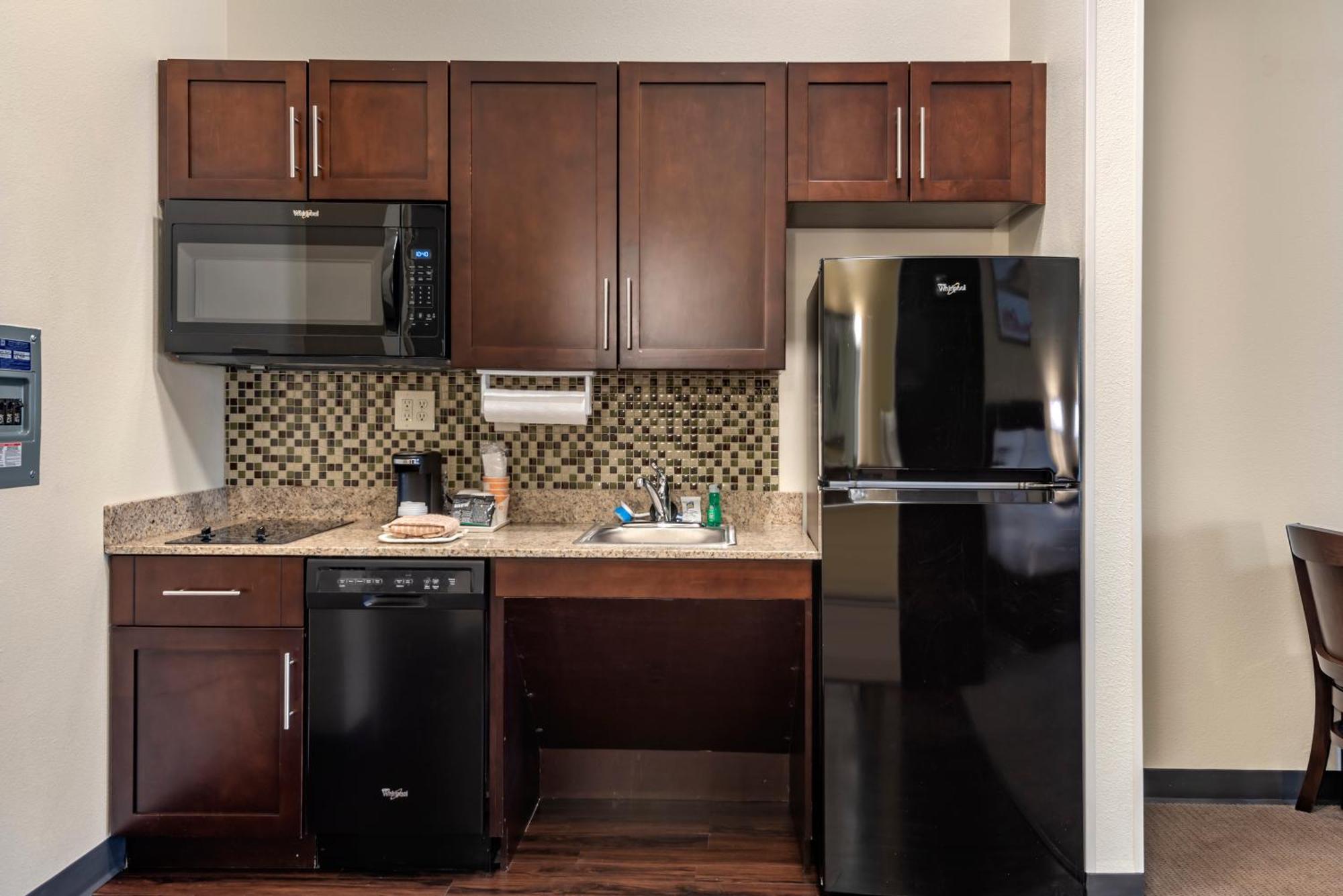 Efficiency Queen Suite with Two Queen Beds and Kitchen - Accessible/Non-Smoking