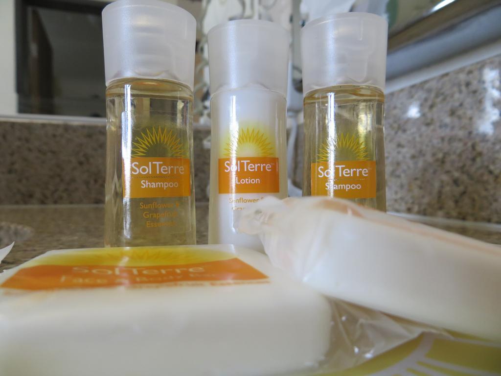 Deluxe Double Room with Two Double Beds - Non-Smoking,250981509:JPEG