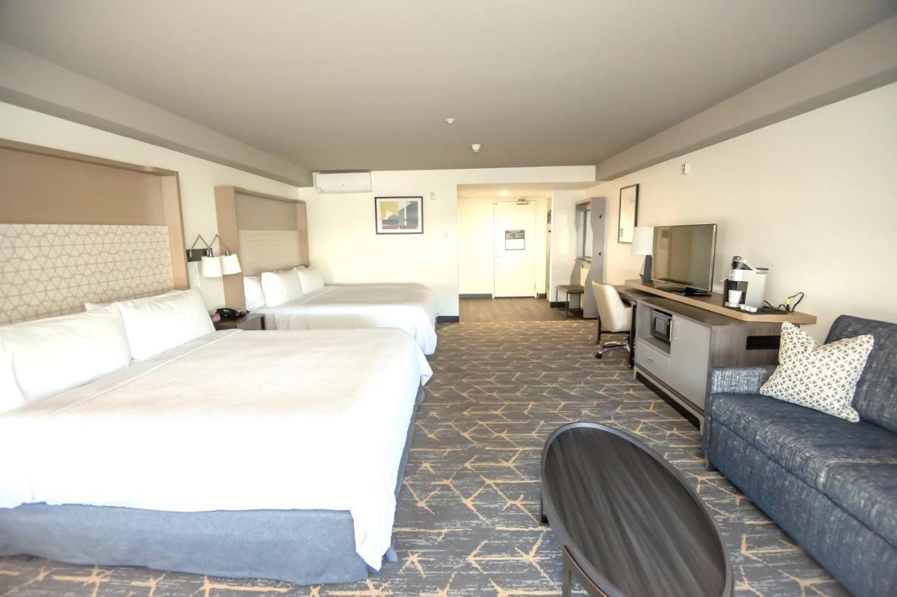 Standard King Room with Two King Beds