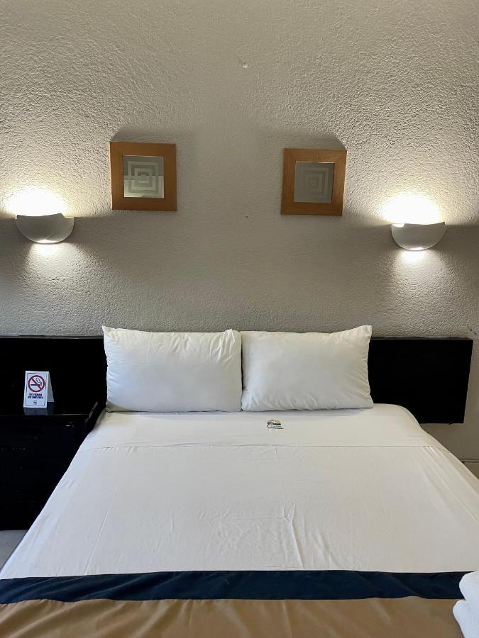 Standard Double Room,1327805477:JPEG