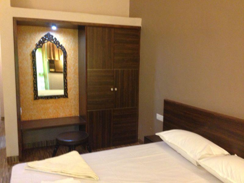 Deluxe Double or Twin Room Fan,228792443:JPEG