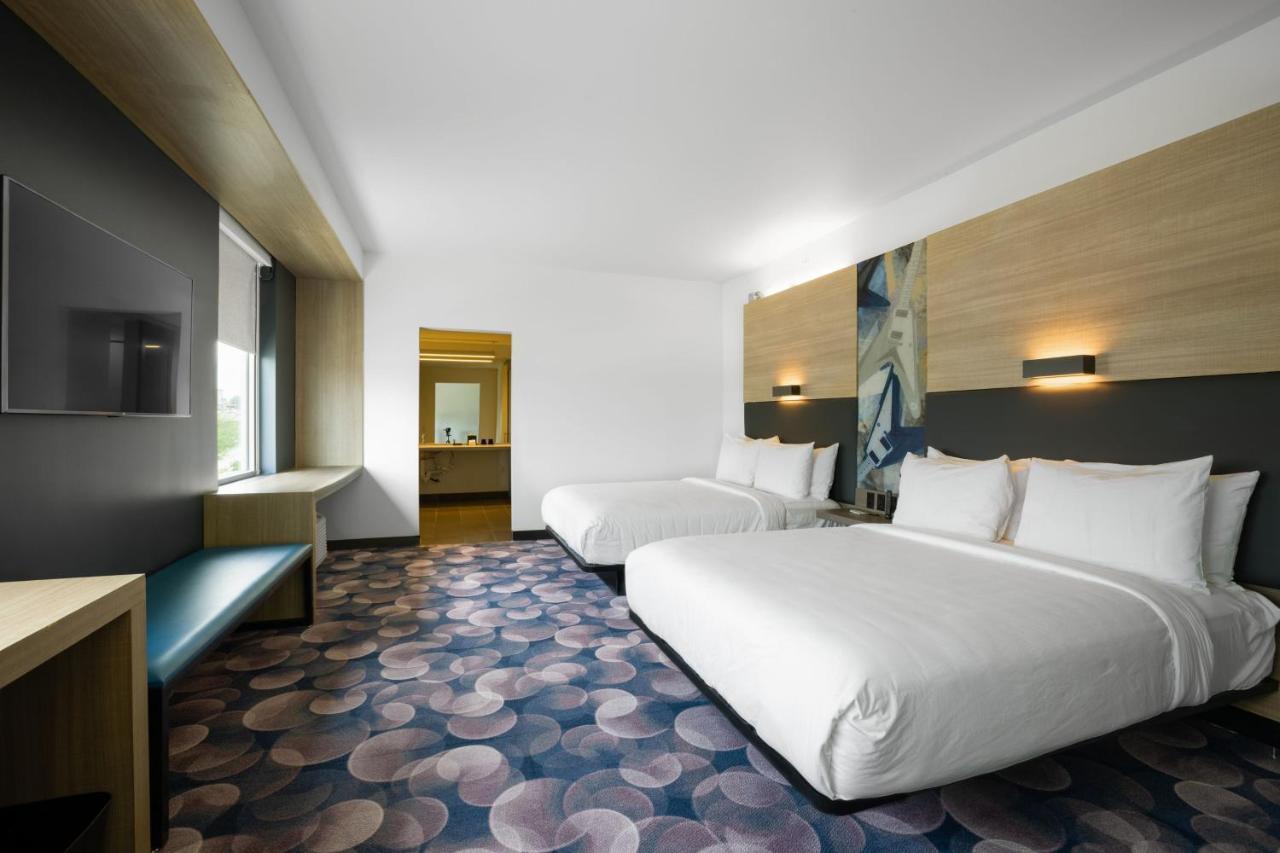 Aloft, Guest room, 2 Queen,1350760534:JPEG