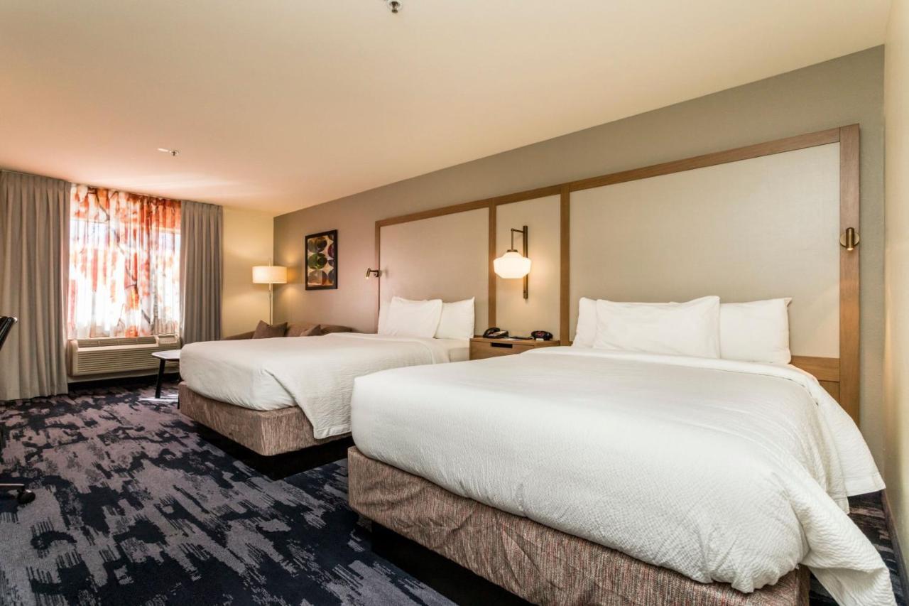 Queen Room with Two Queen Beds and Sofa Bed
