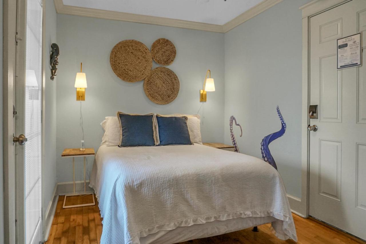 Double Room,1363643195:JPEG