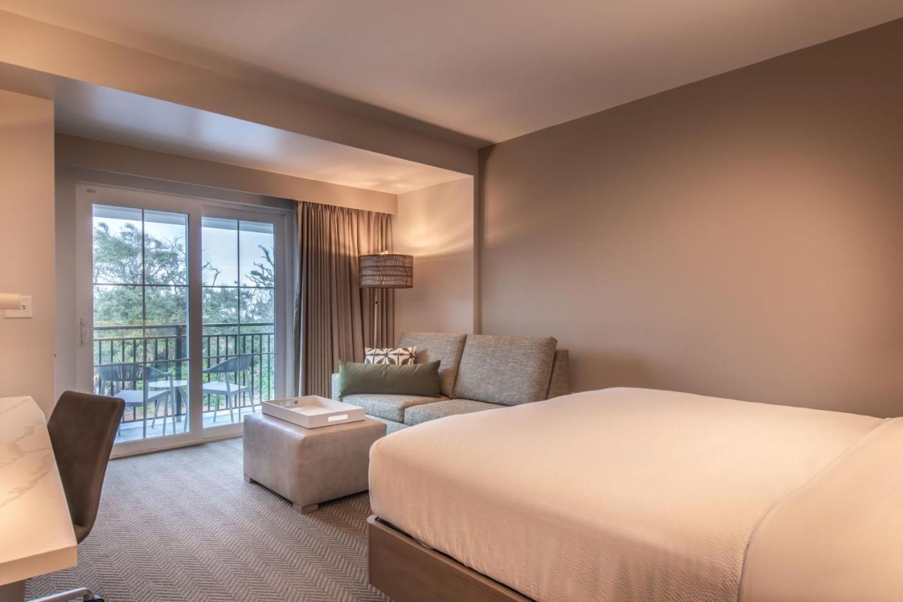 Island View, One King Bed with Balcony,1366066832:JPEG