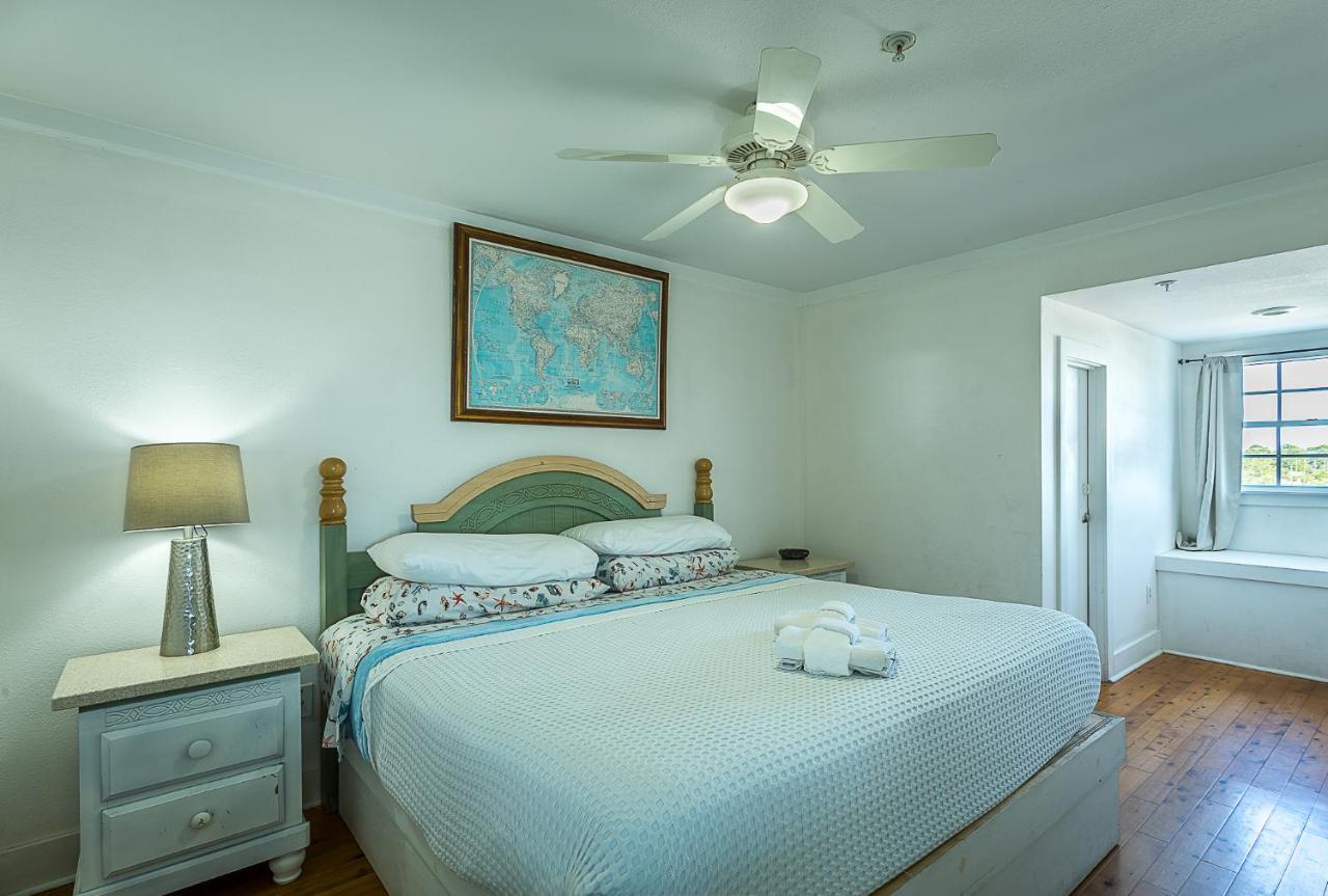 One-Bedroom Suite with Gulf View,1371045722:JPEG