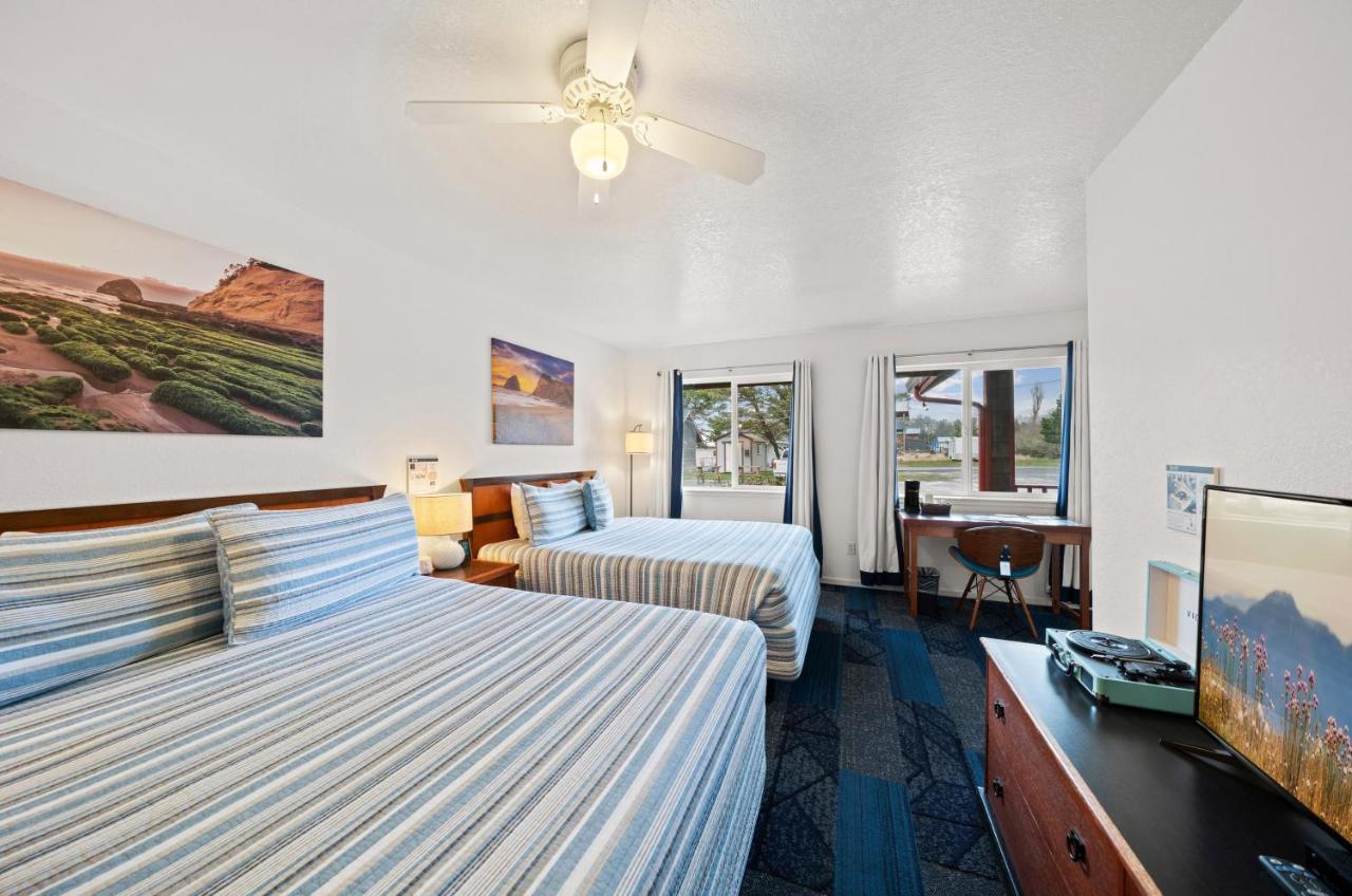 Queen Room Two Queen Beds Pet Friendly,1377227381:JPEG