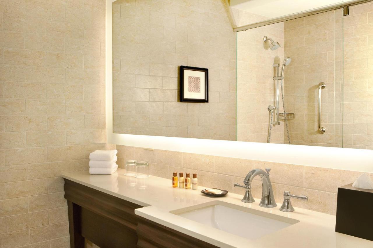 Guest Room, 1 King