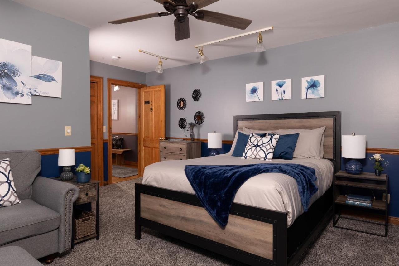 Queen Room,1393592639:JPEG