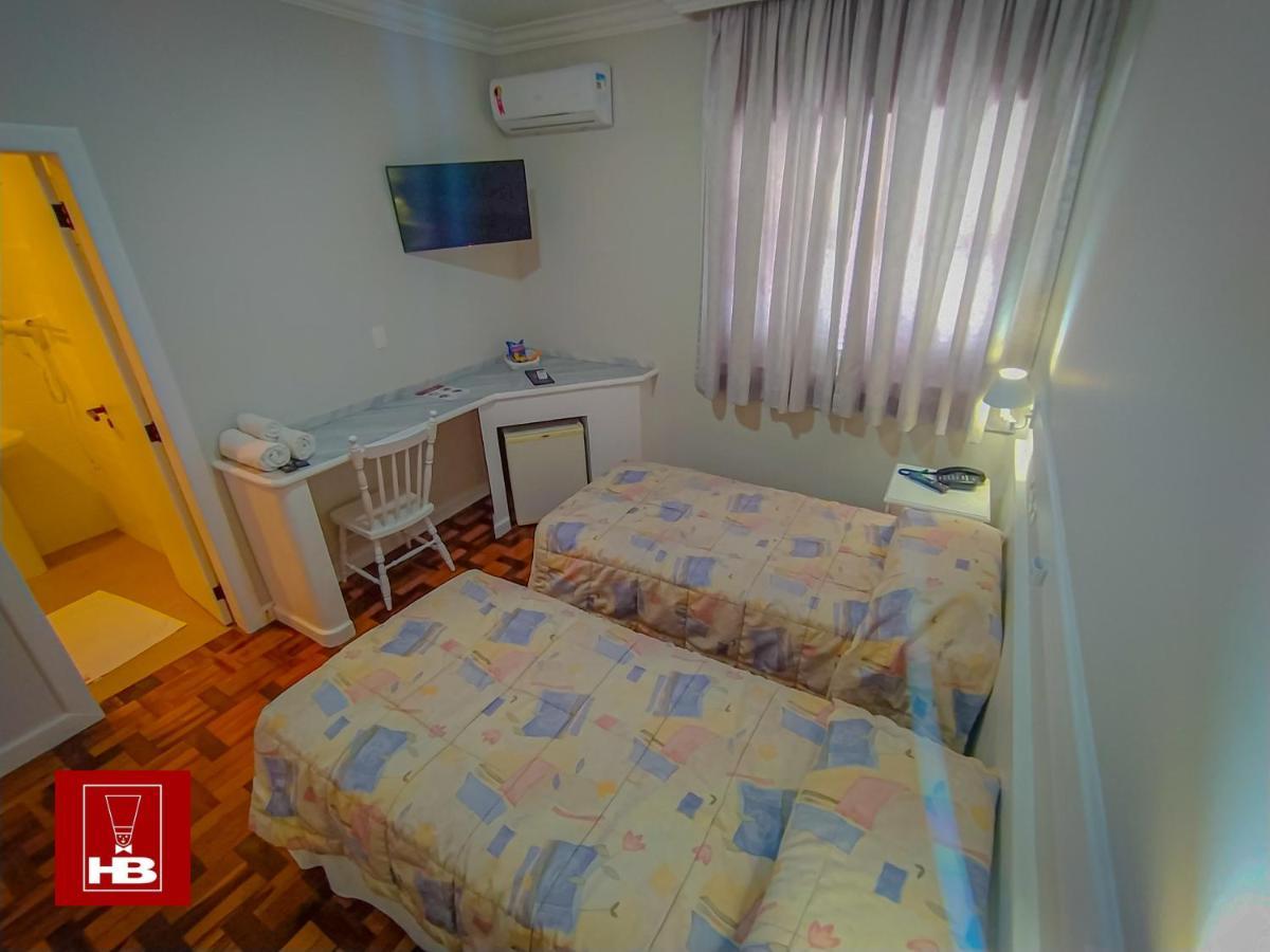 Twin Room,1394658281:JPEG