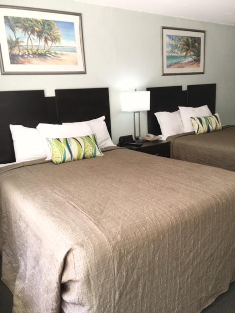 Non-Oceanfront Double Queen Room-Accessible