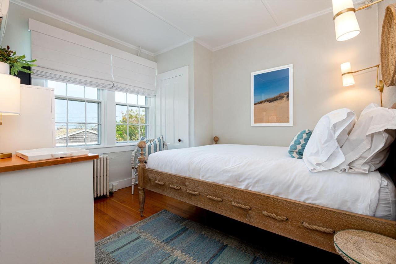 Junior Suite with Garden View,1399398230:JPEG