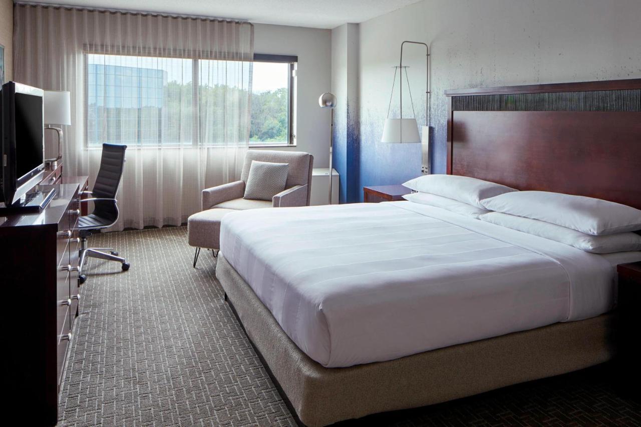 Guest Room 1 King,1399867742:JPEG