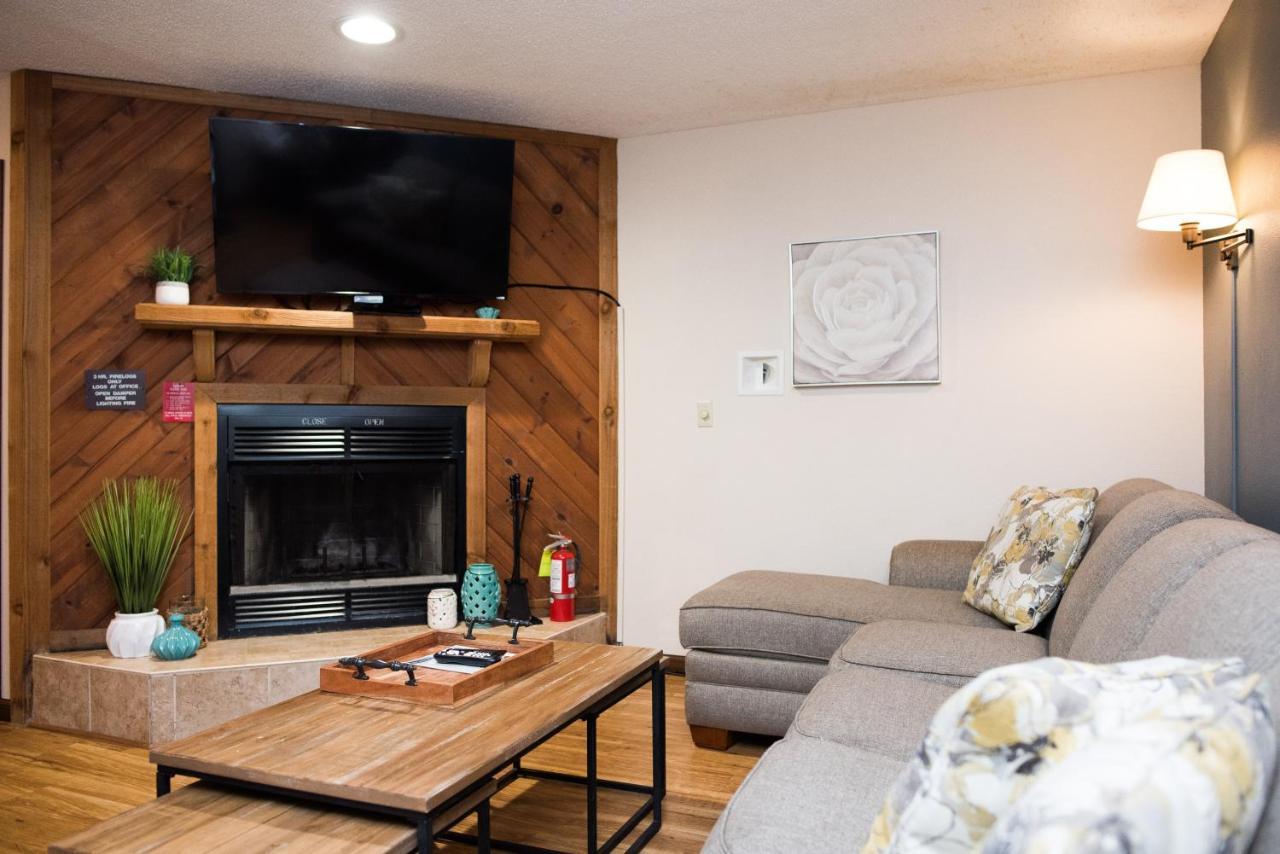 Two Bedroom with One Bathroom - Gardenside,1417062003:JPEG