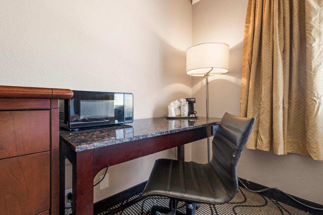 King Suite,1420788249:JPEG