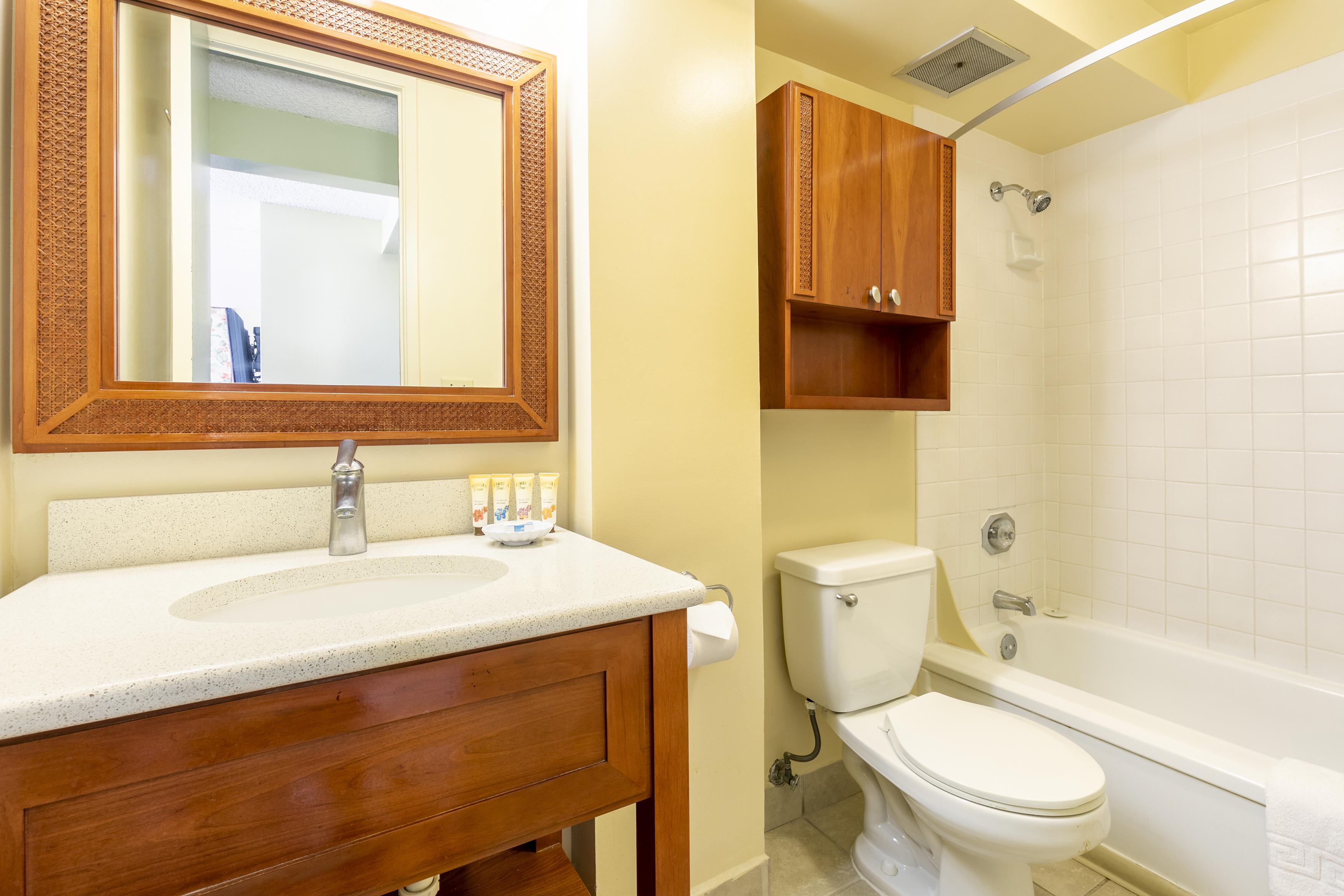 Partial Ocean View Studio Suite with One Queen Bed