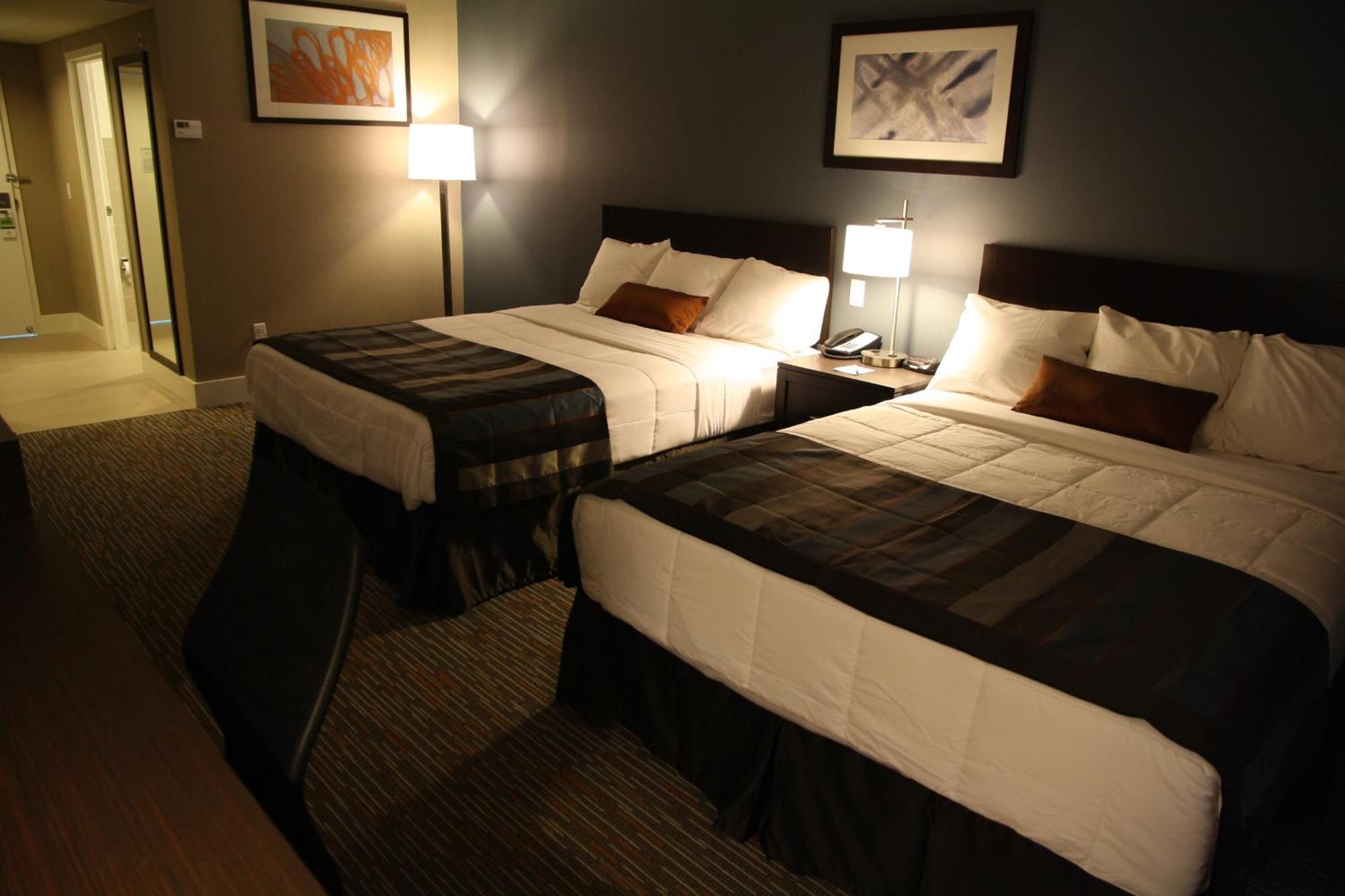 Queen Room with Two Queen Beds - Non-Smoking,1439666692:JPEG