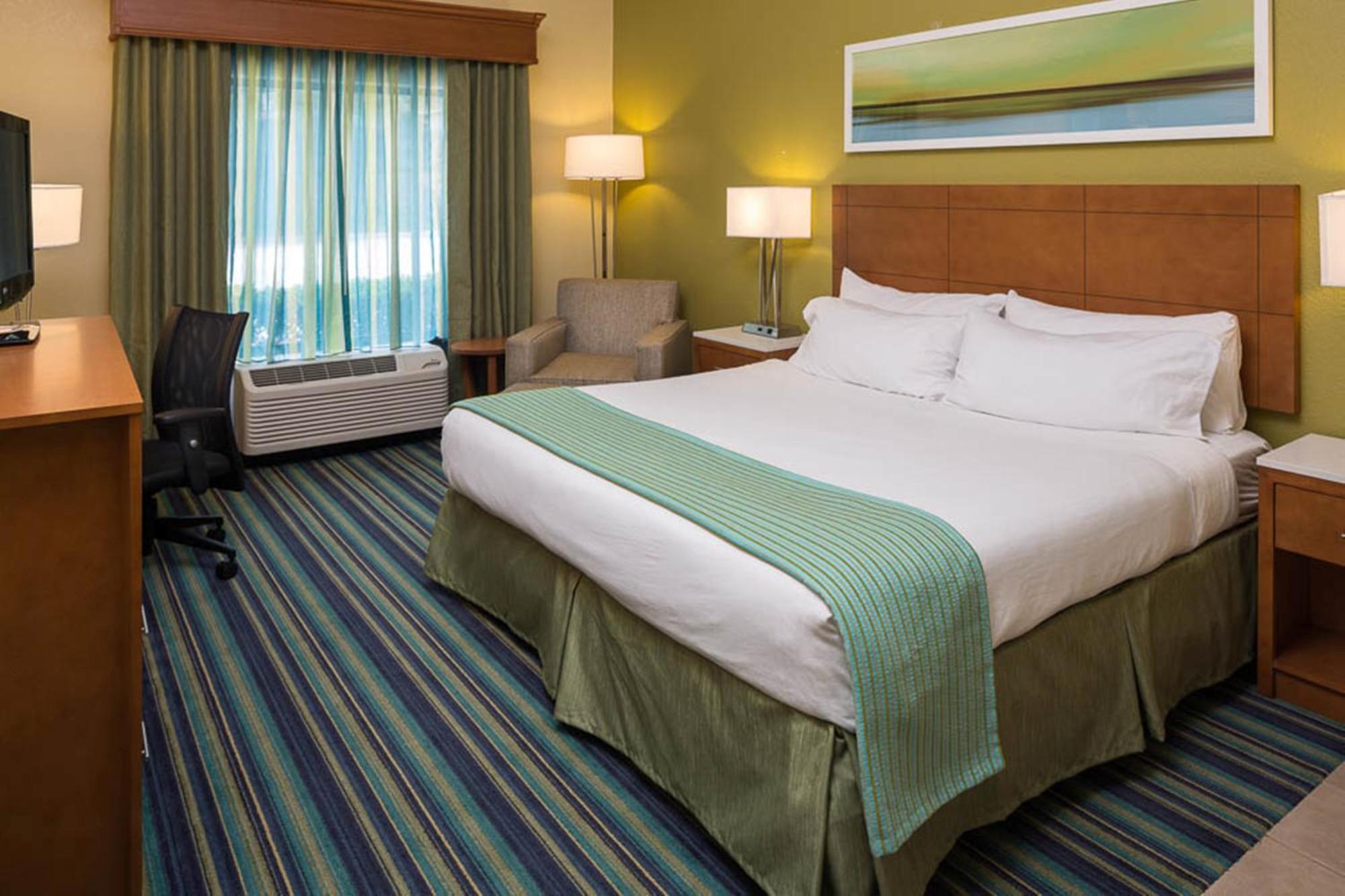 Standard King Room,184496466:JPEG