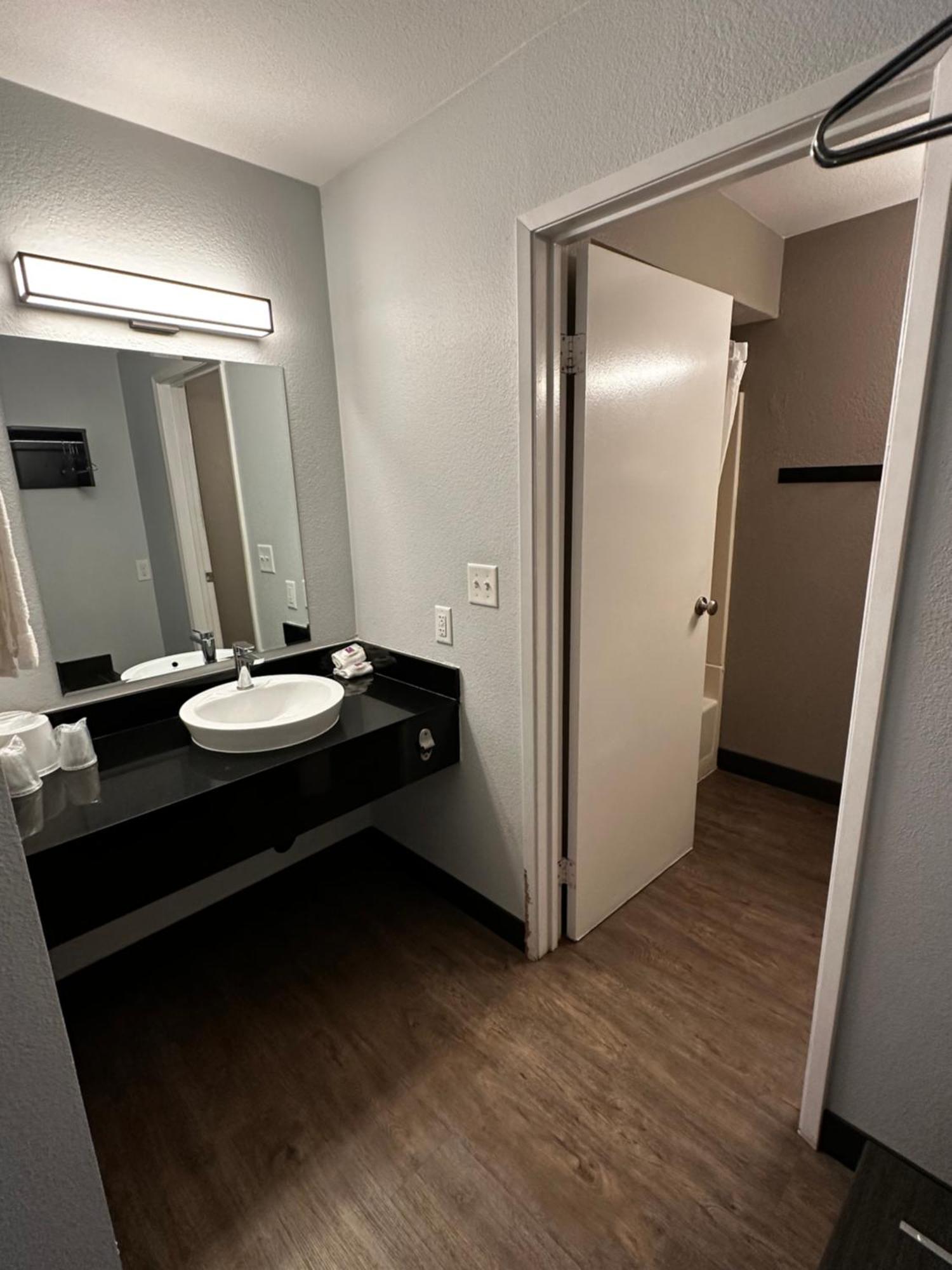 Queen Room Two Queen Beds Disability Access Roll Shower,1498926043:JPEG
