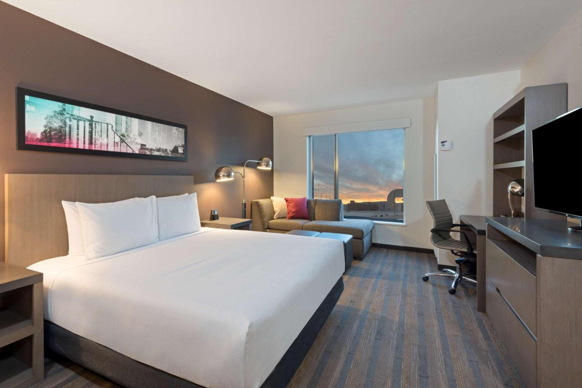 King Room,1500898402:JPEG