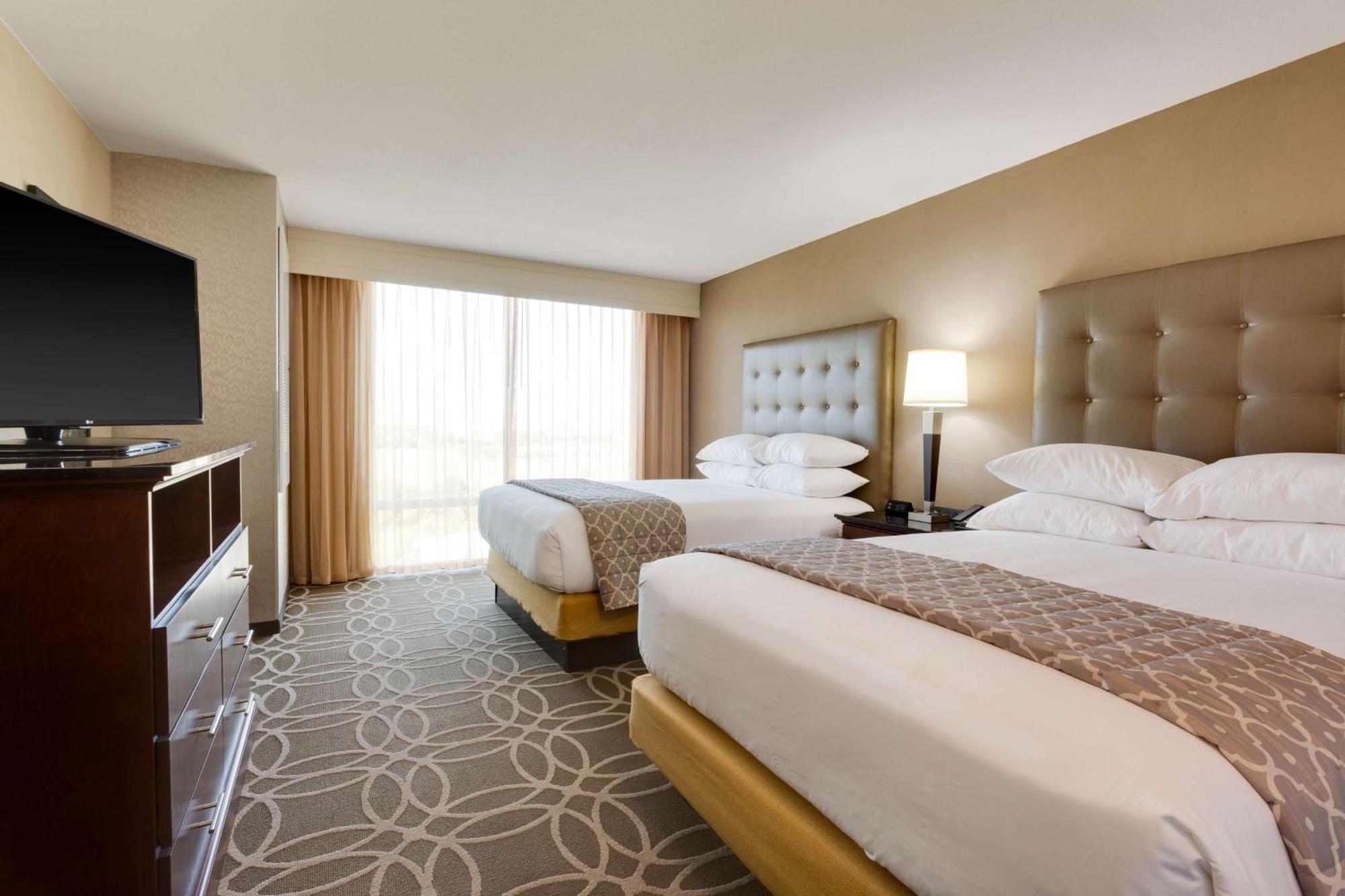 Queen Suite with Two Queen Beds - High Floor