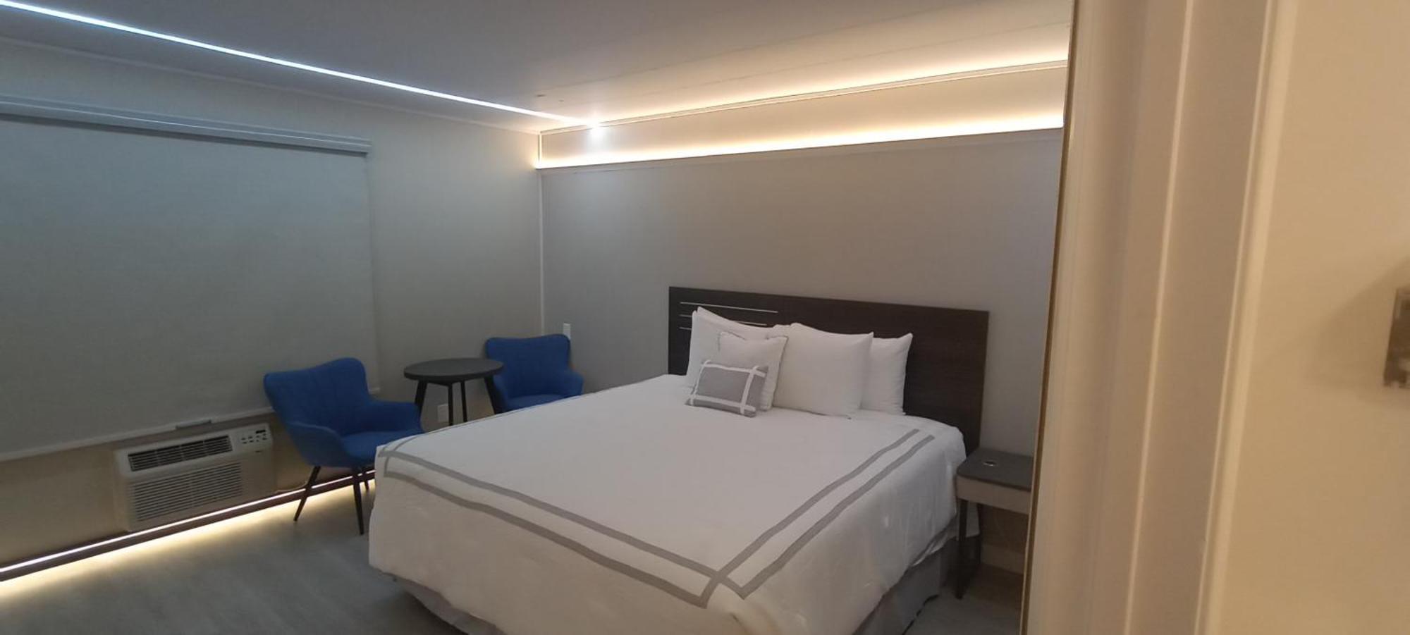Deluxe King Room,1608299685:JPEG