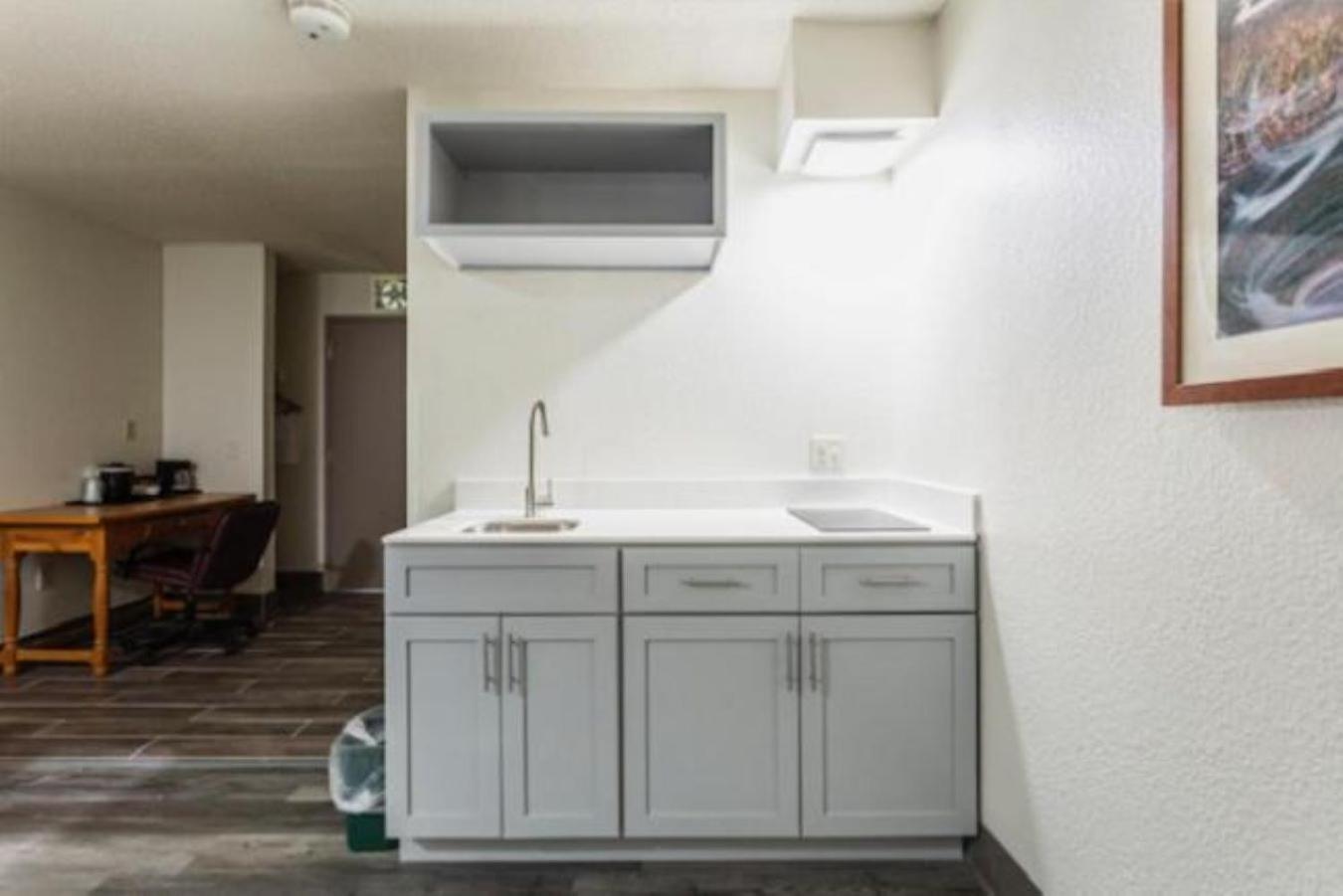 One-Bedroom Suite,1533221308:JPEG